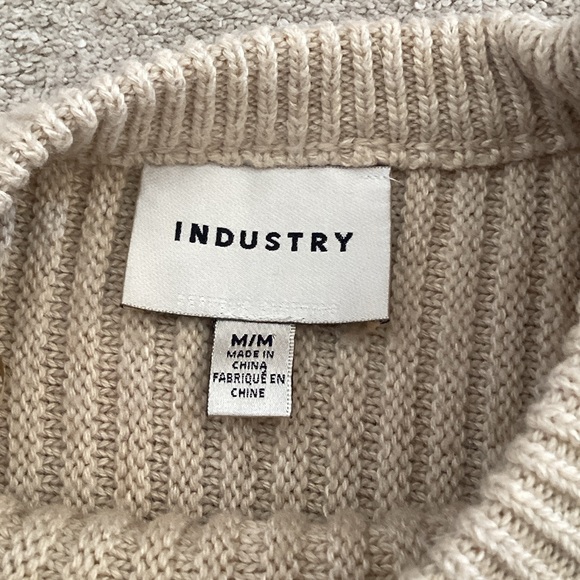 Industry Elegant Beige Ribbed Sweater medium - Picture 2 of 5